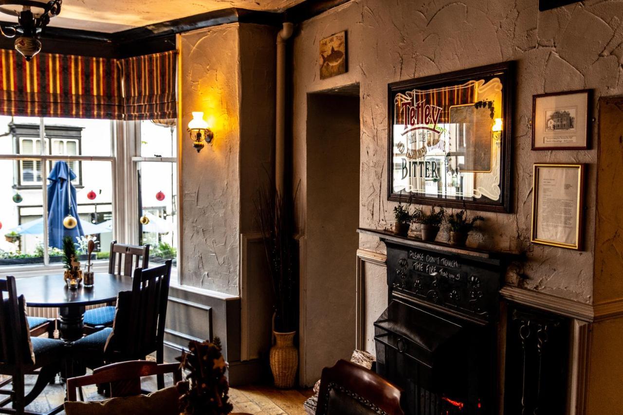 The Royal Oak Inn Bowness-on-Windermere Buitenkant foto