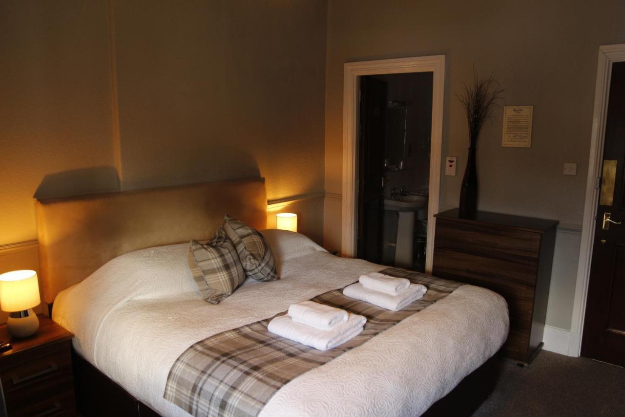 The Royal Oak Inn Bowness-on-Windermere Buitenkant foto